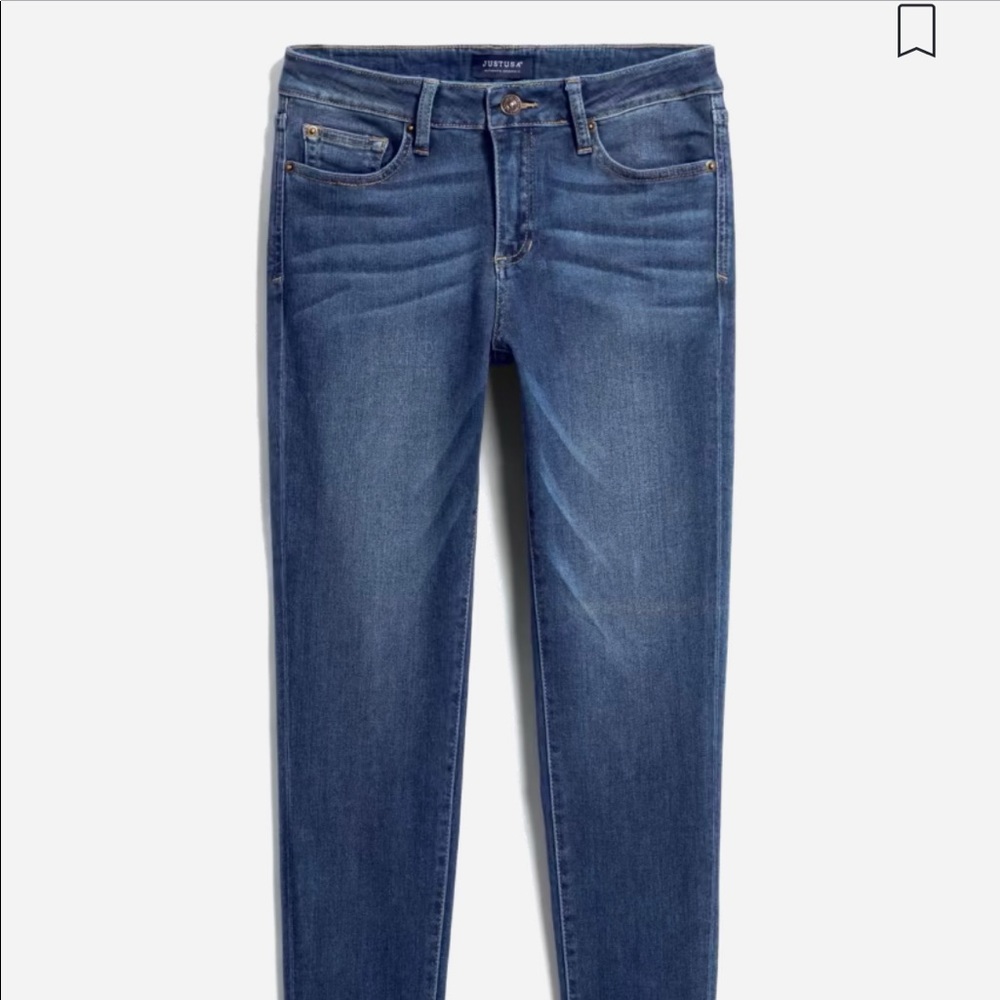 Just USA Vale Skinny Scissor Hem Jean